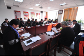 總公司組織學(xué)習(xí)集團“三重一大” 及“違規(guī)經(jīng)營責(zé)任追究辦法”