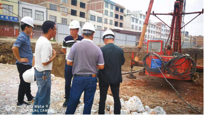 麒麟?yún)^(qū)住建局檢查組到水石公路施工現(xiàn)場檢查指導工作